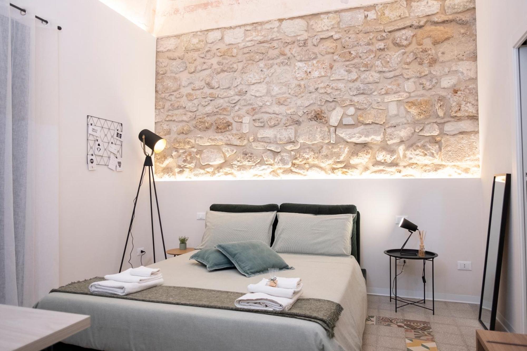 Bassi77 - Rooms & Apartments Трапани Екстериор снимка
