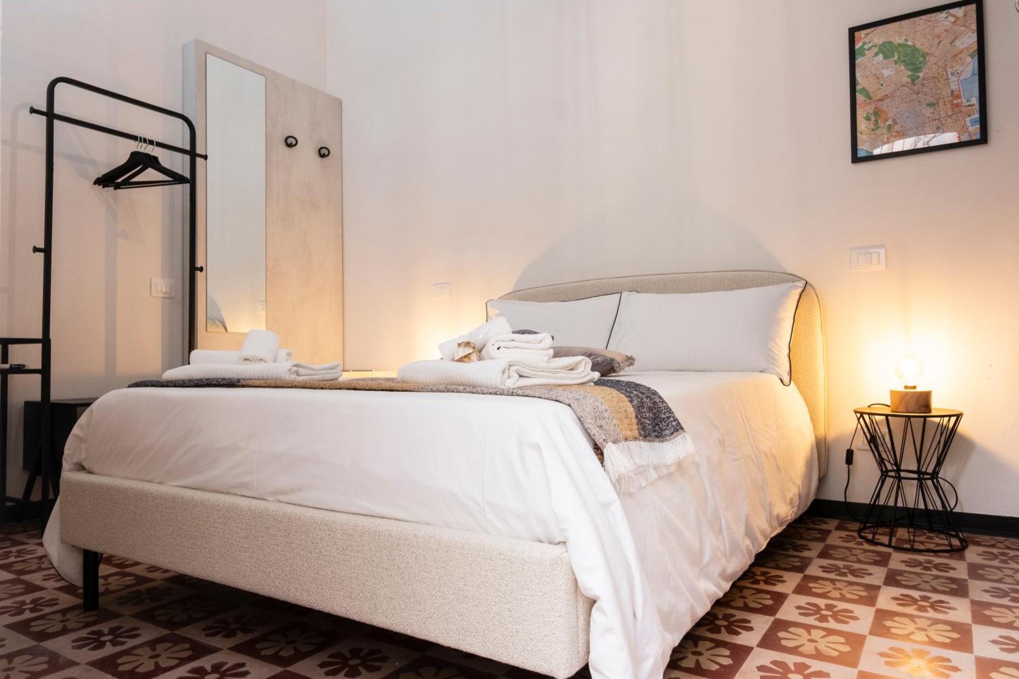 Bassi77 - Rooms & Apartments Трапани Екстериор снимка