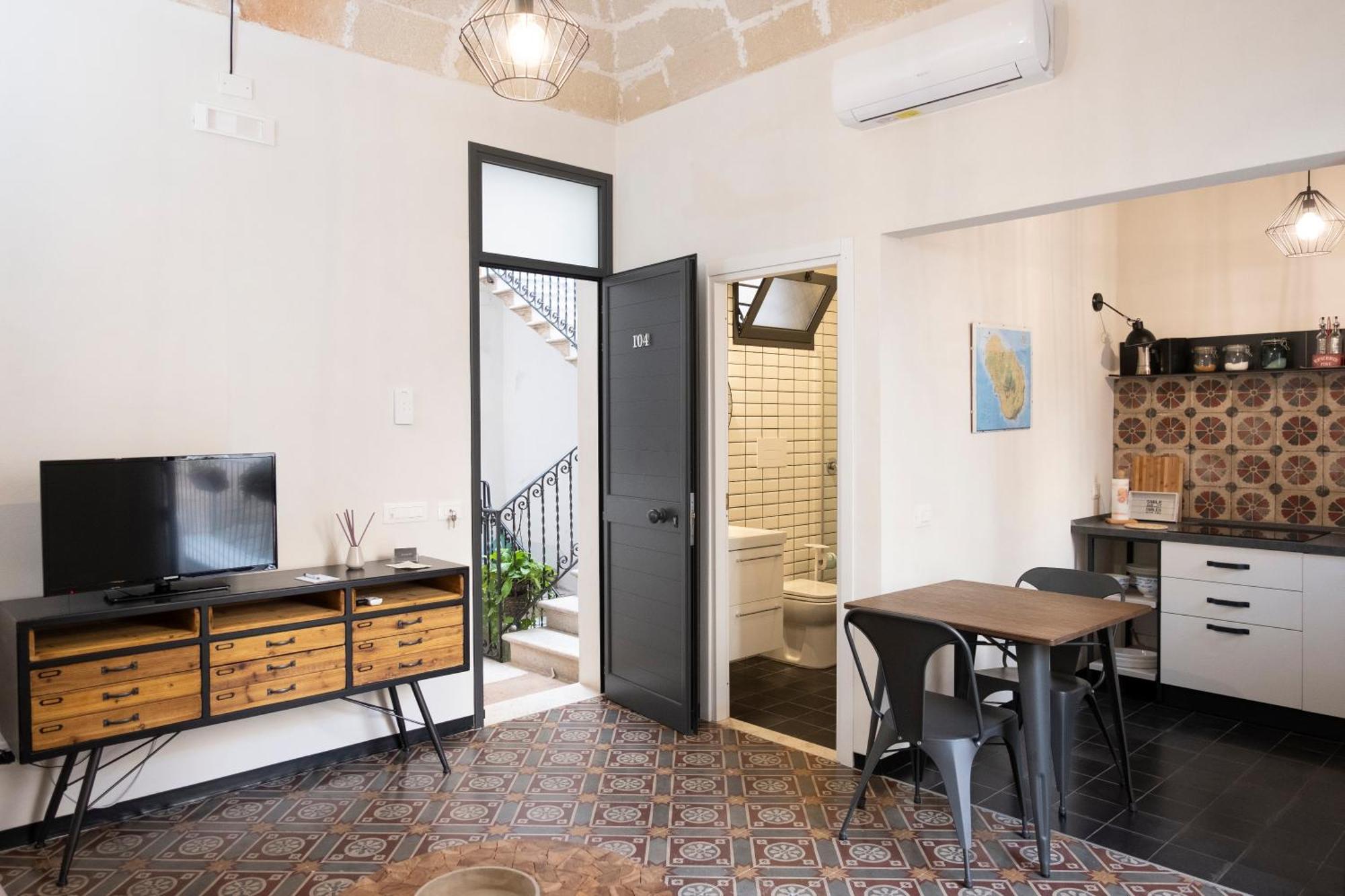 Bassi77 - Rooms & Apartments Трапани Екстериор снимка